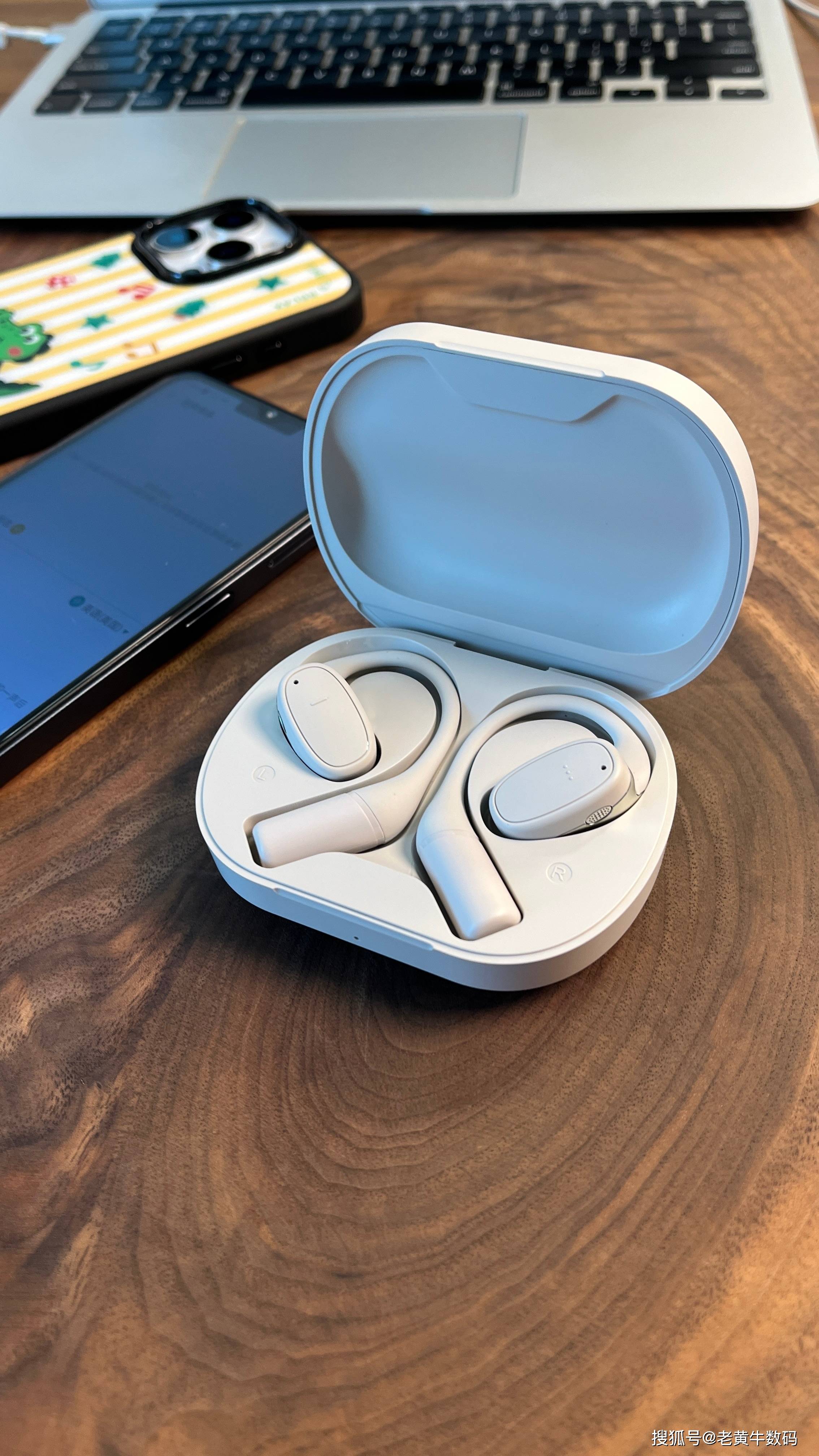 INBLIN智能翻译耳机伴您决胜第138届广交会j9九游真人游戏第一平台广交世界语通全球——BL(图6)